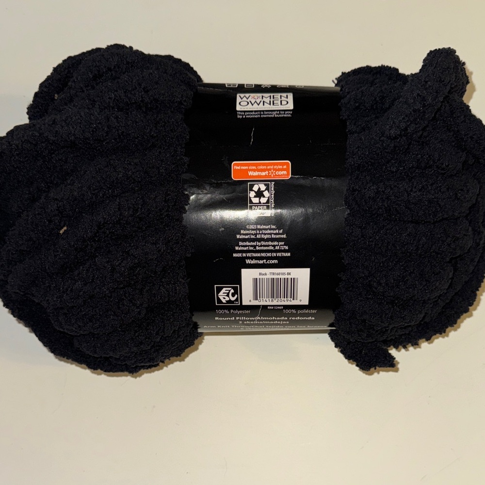 Mainstays Chenille Chunky Super Bulky Yarn Skein Black Size 6 Polyester